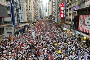 赵欣：支持香港“反送中”